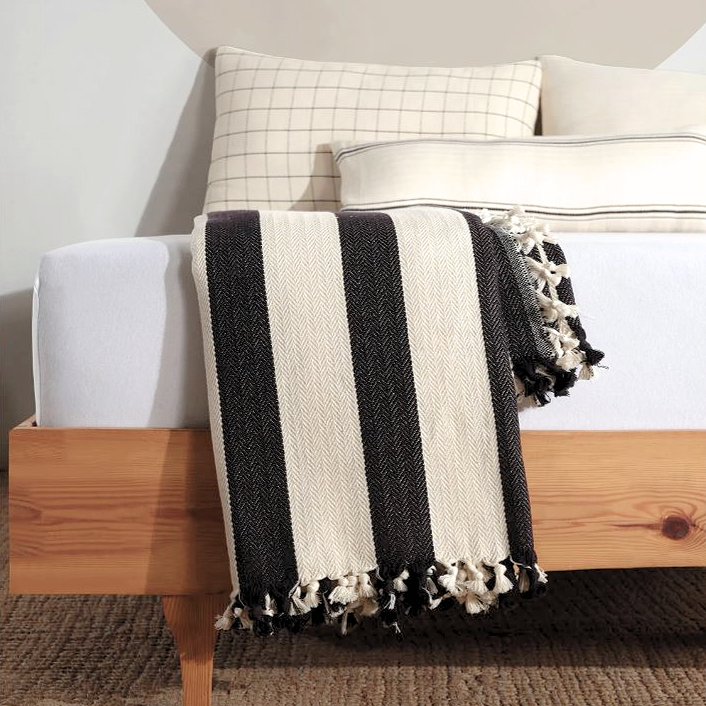 Minimalist 100% Cotton Throw Blankets & Bedspreads