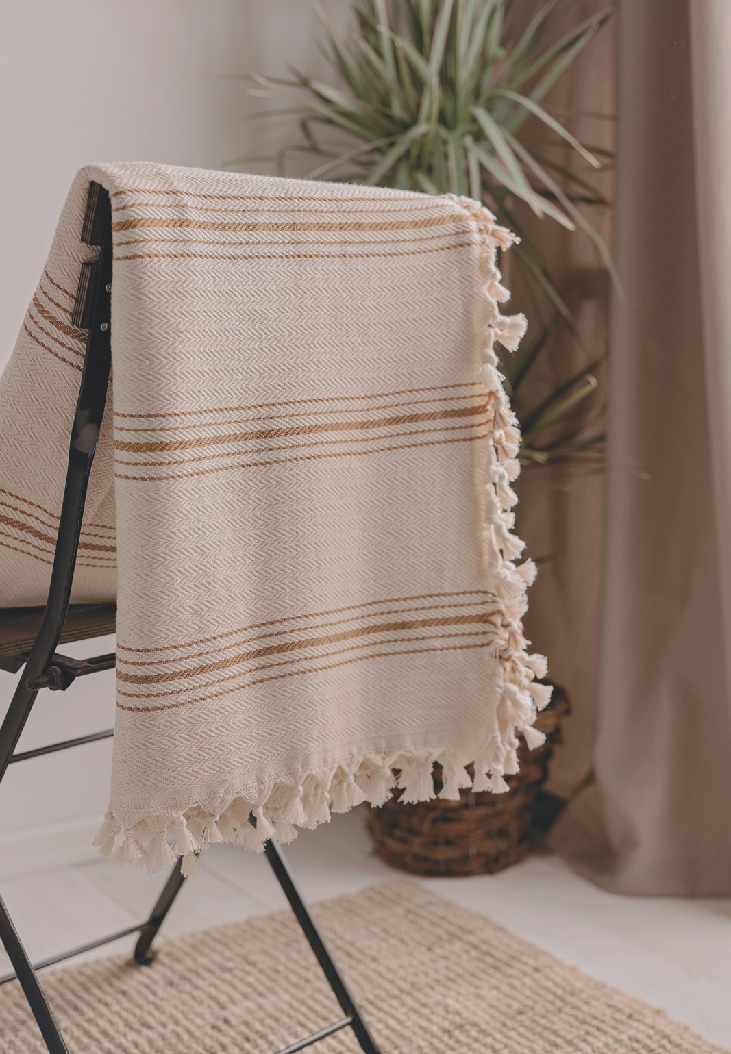 Minimalist 100% Cotton Throw Blankets & Bedspreads