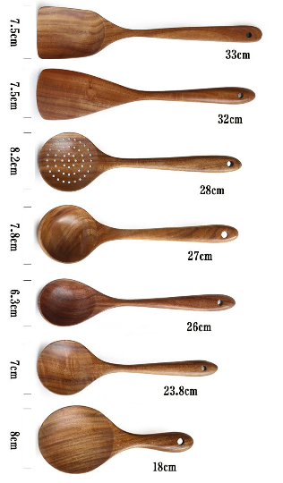 A set of 7 wooden kitchen utensils