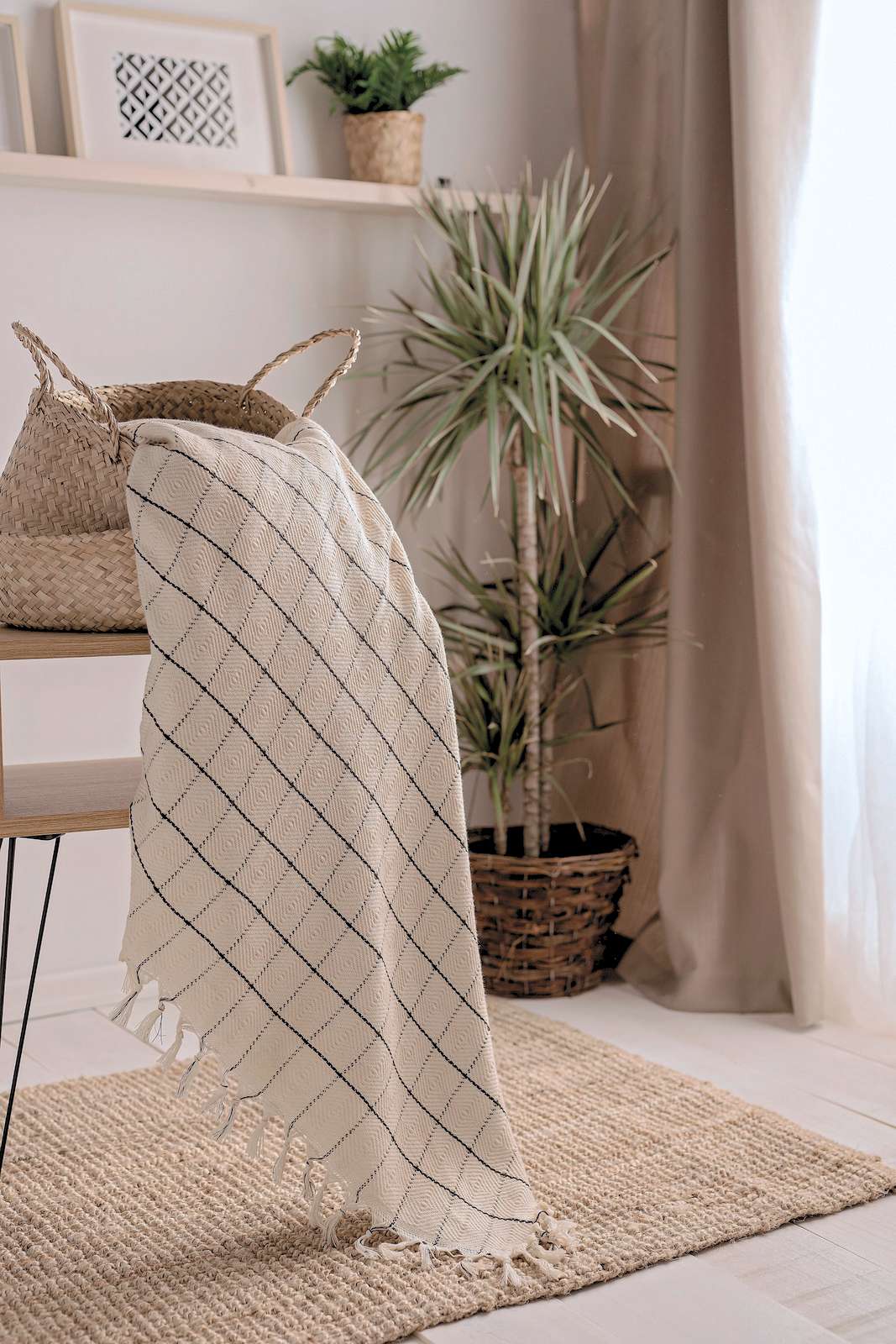 Minimalist 100% Cotton Throw Blankets & Bedspreads